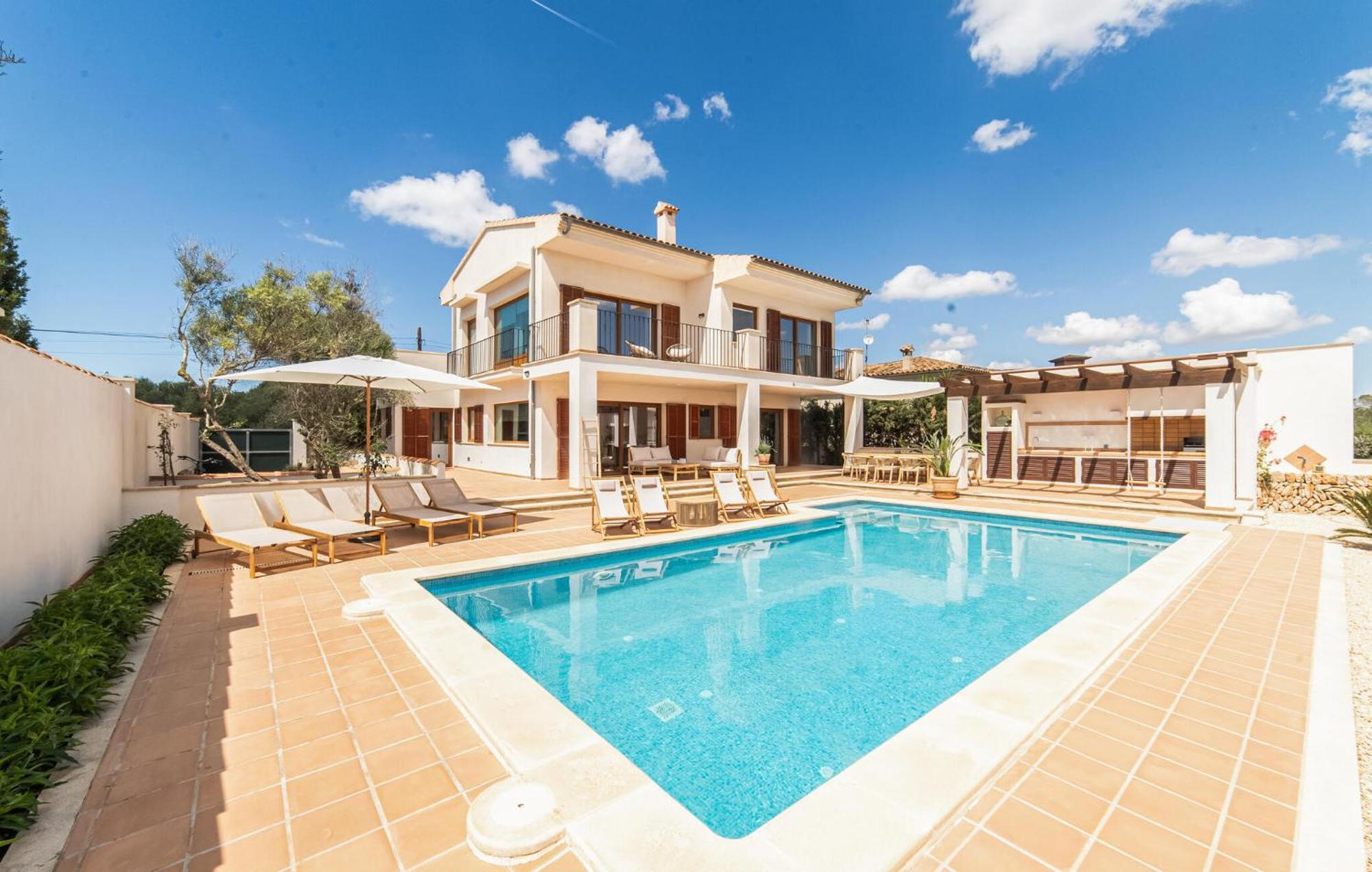 With Pool And Sea View Ferienhaus El Estanyol